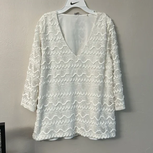 White crochet/lace lined top and pants - Picture 3 of 9